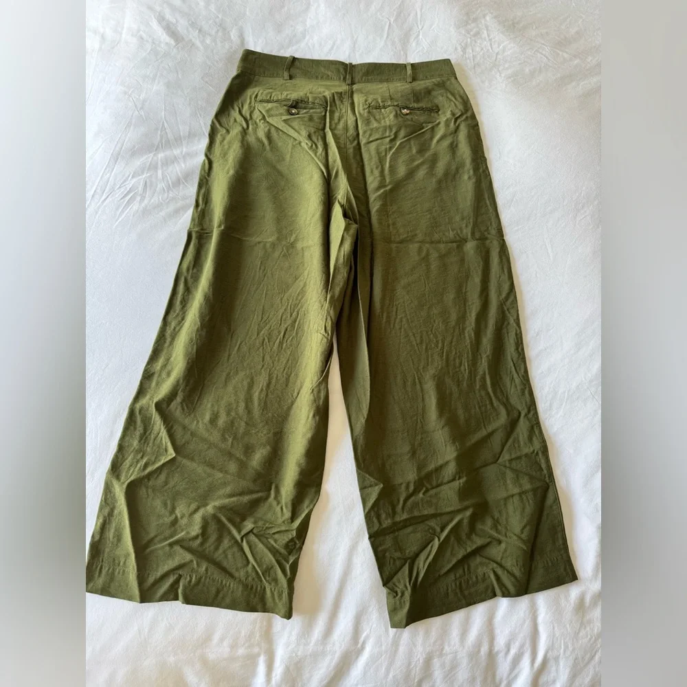 Madewell Olive Green Cropped Pants - Picture 5 of 8